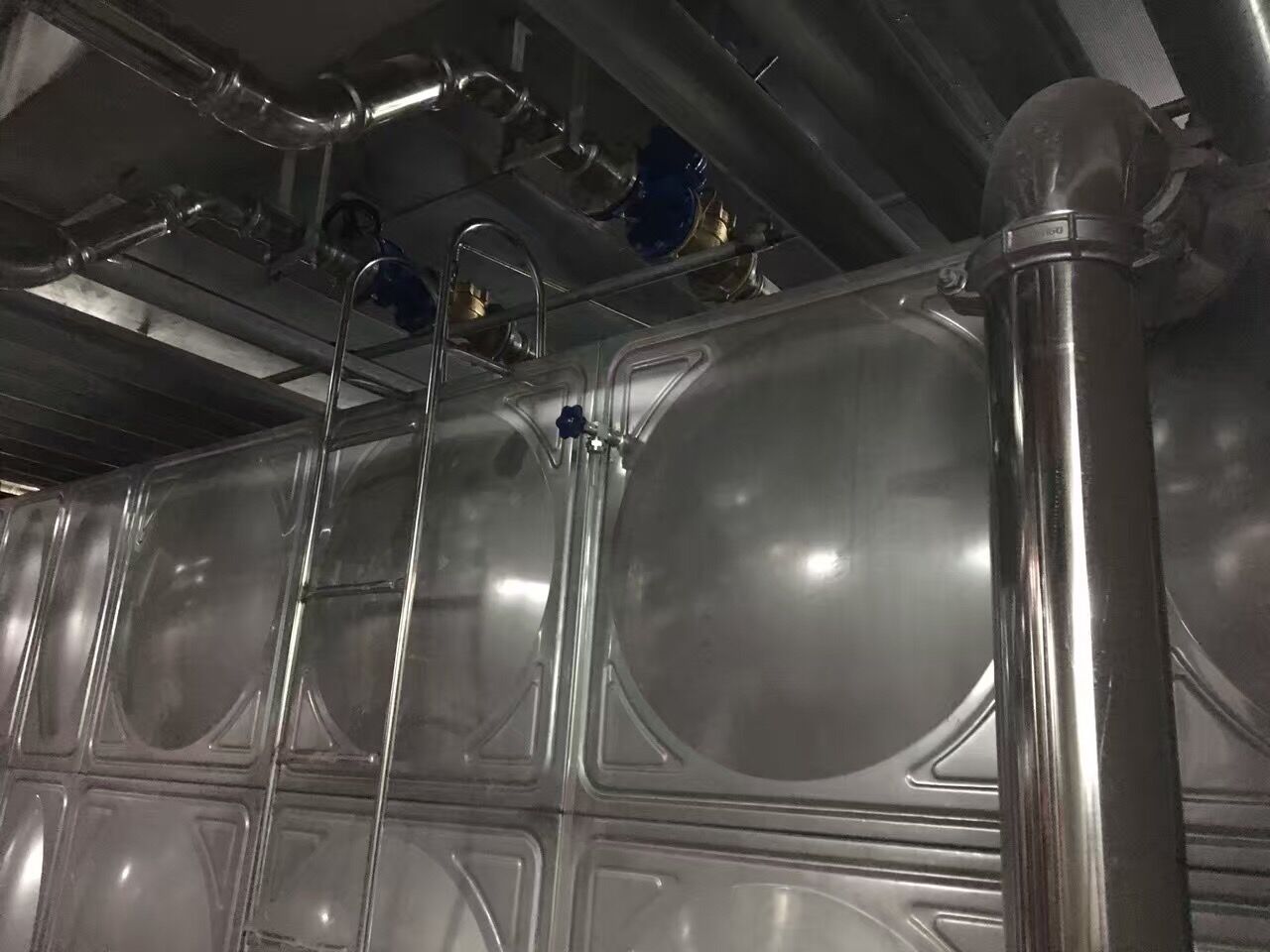 永穗管業(yè)品牌雙卡壓管件工廠案例實拍 永穗管業(yè)品牌雙卡壓管件工廠案例實拍