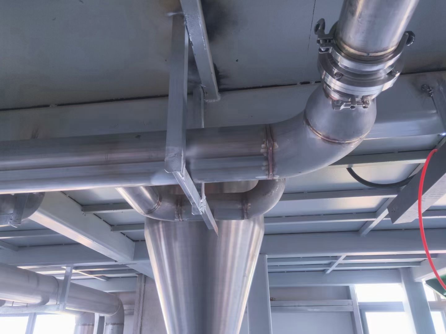 永穗不銹鋼工業(yè)管工程案例.jpg 永穗不銹鋼工業(yè)管工程案例.jpg